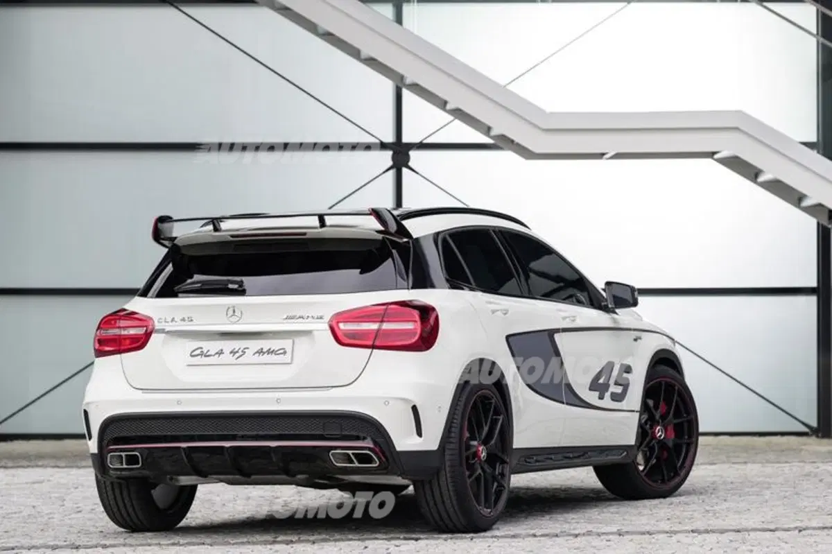 Mercedes-Benz GLA 45 AMG: ecco il prototipo (2)