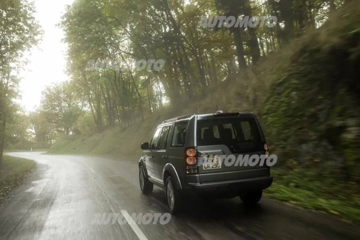 Land Rover Discovery 2014 (30)