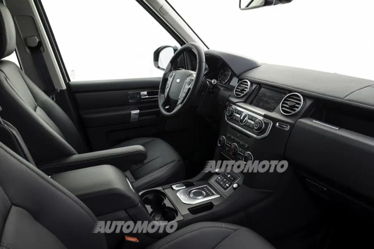 Land Rover Discovery 2014 (46)