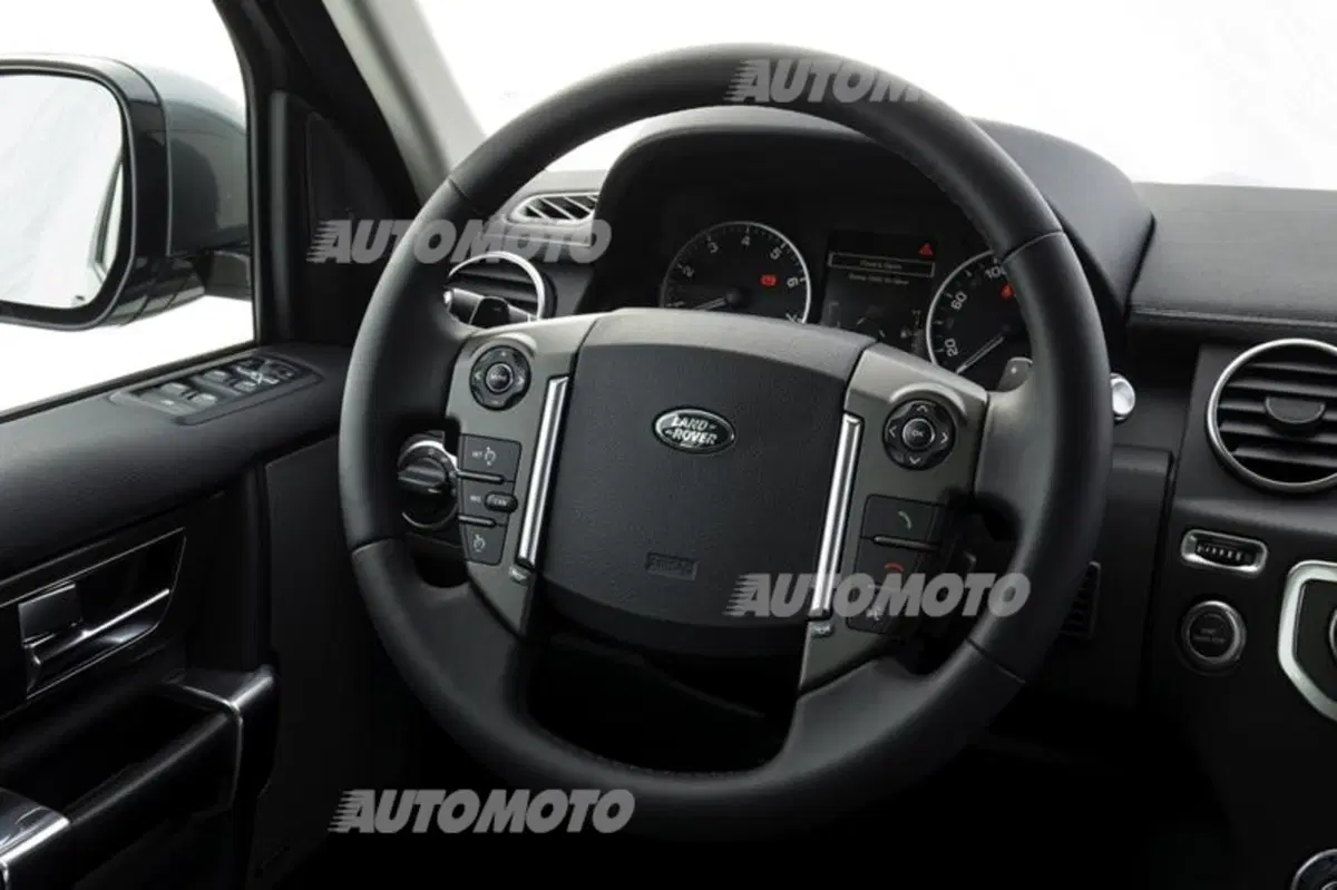 Land Rover Discovery 2014 (49)