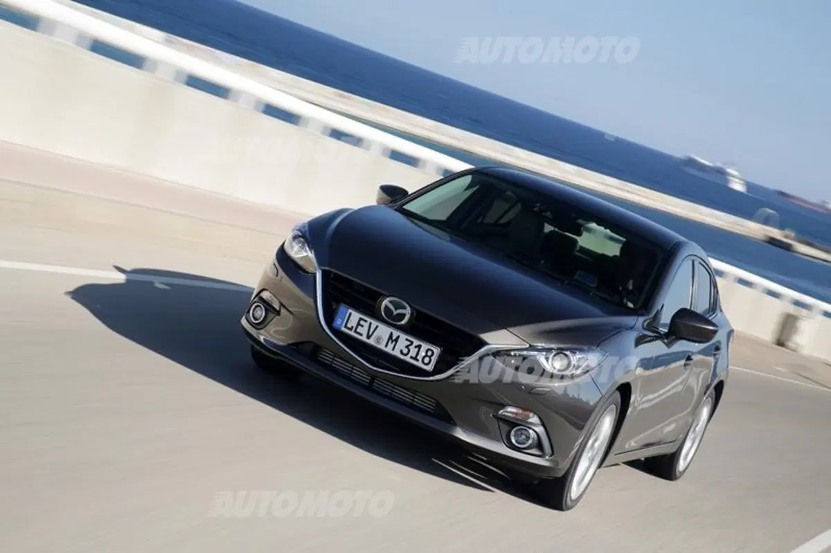 Mazda3 Skyactiv-Hybrid (8)