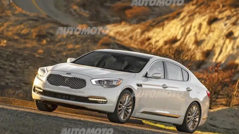 Kia K900: l'ammiraglia extra lusso parla coreano