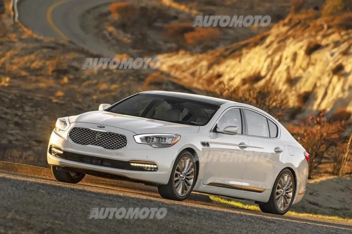 Kia K900: l'ammiraglia extra lusso parla coreano