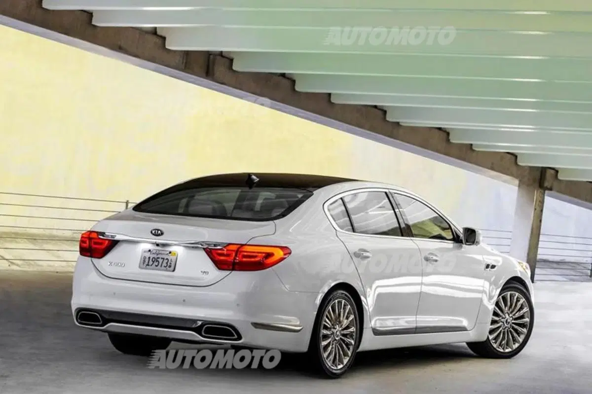 Kia K900: l'ammiraglia extra lusso parla coreano (7)