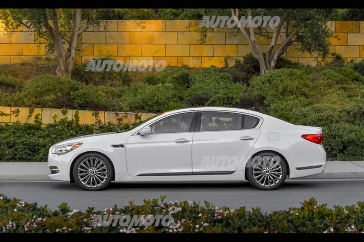 Kia K900: l'ammiraglia extra lusso parla coreano (10)