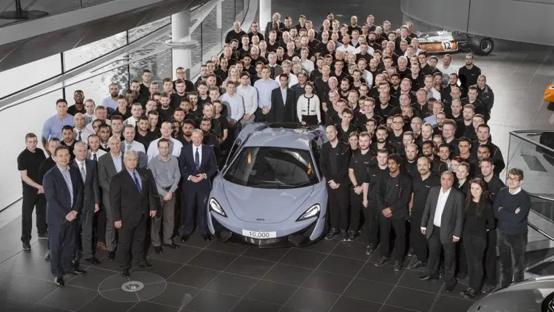 McLaren: prodotta l'auto numero 10.000