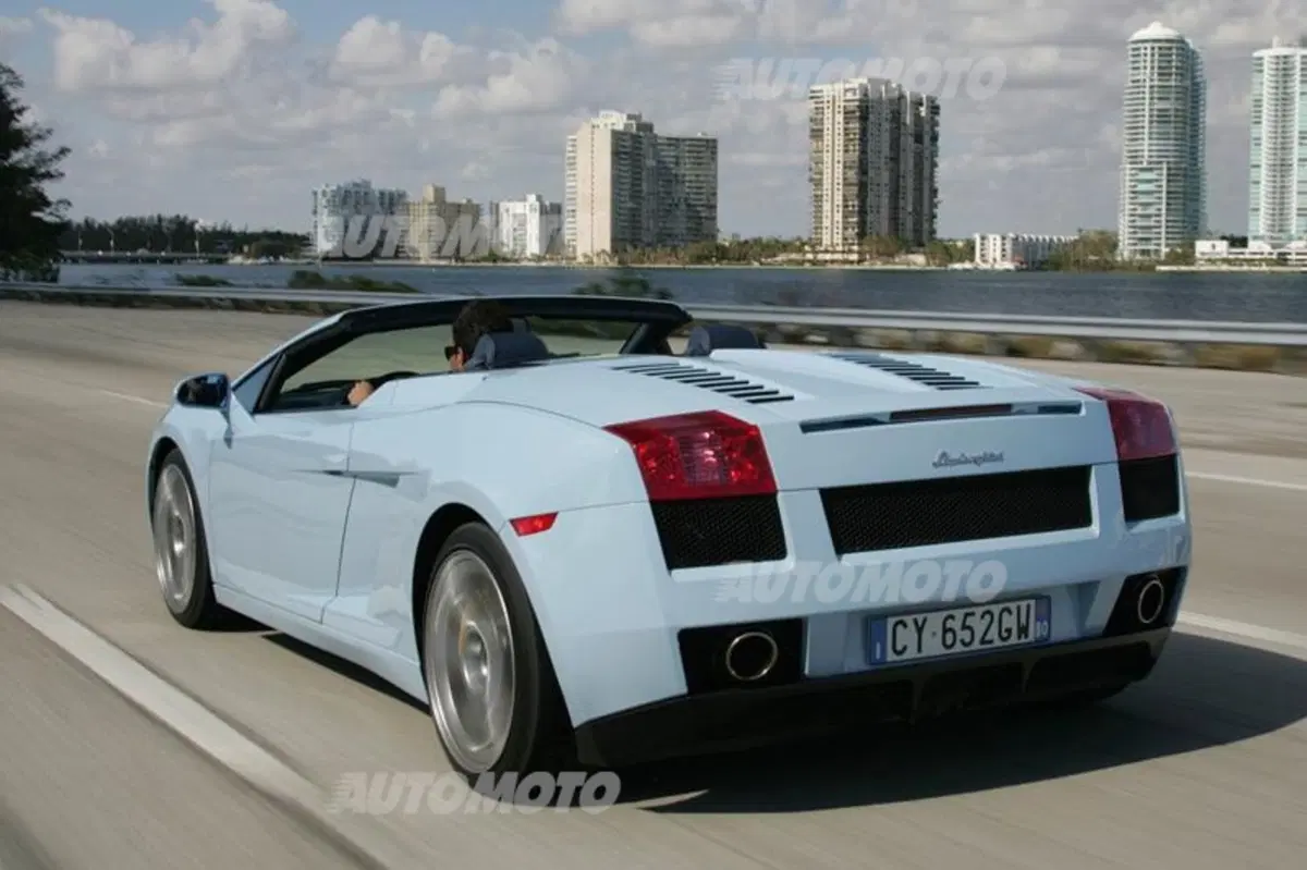 Lamborghini Gallardo: la storia del modello più venduto della Casa bolognese (6)