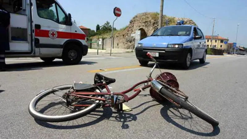 Milano: incidenti in calo dell'8%, ma vittime in aumento tra ciclisti e pedoni