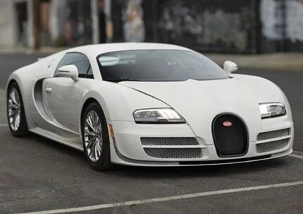 Bugatti Veyron Super Sport: l'ultima all'asta negli USA