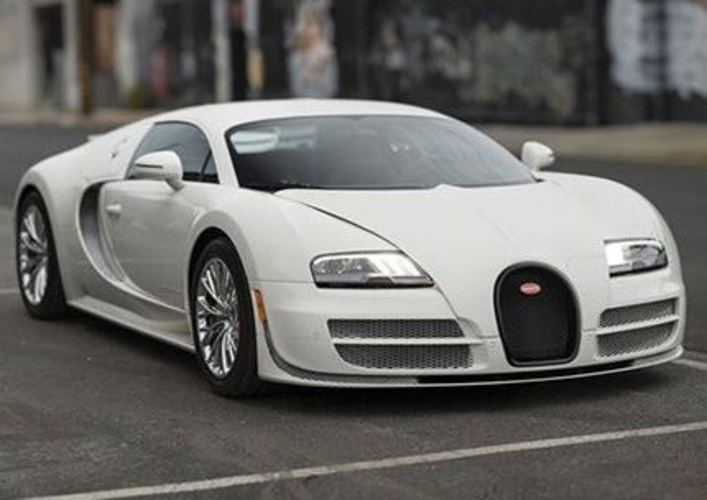 Bugatti Veyron Super Sport: l&#039;ultima all&#039;asta negli USA