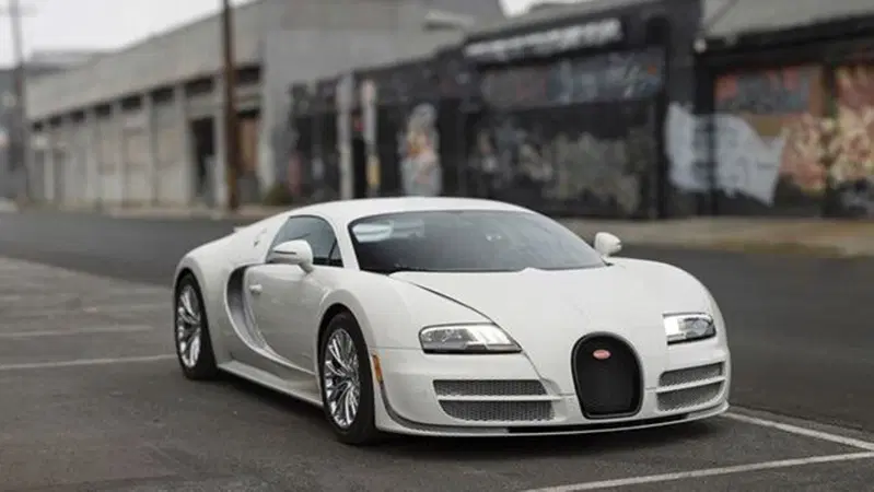 Bugatti Veyron Super Sport: l'ultima all'asta negli USA