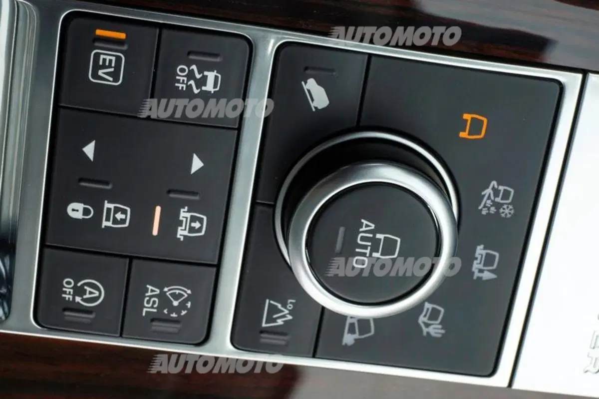 Range Rover Hybrid (27)