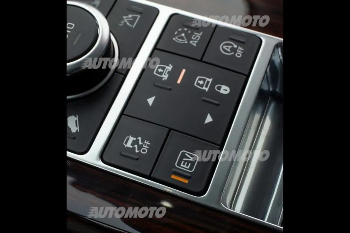 Range Rover Hybrid (28)
