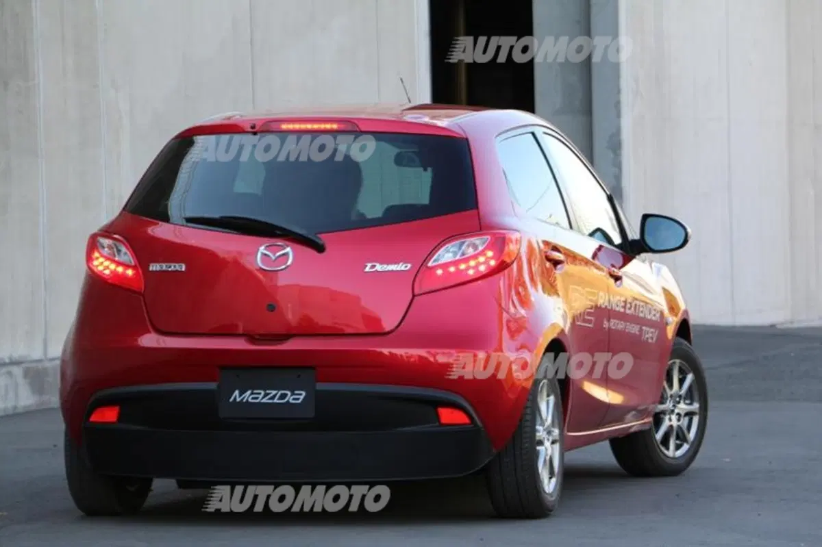 Mazda2 EV (9)