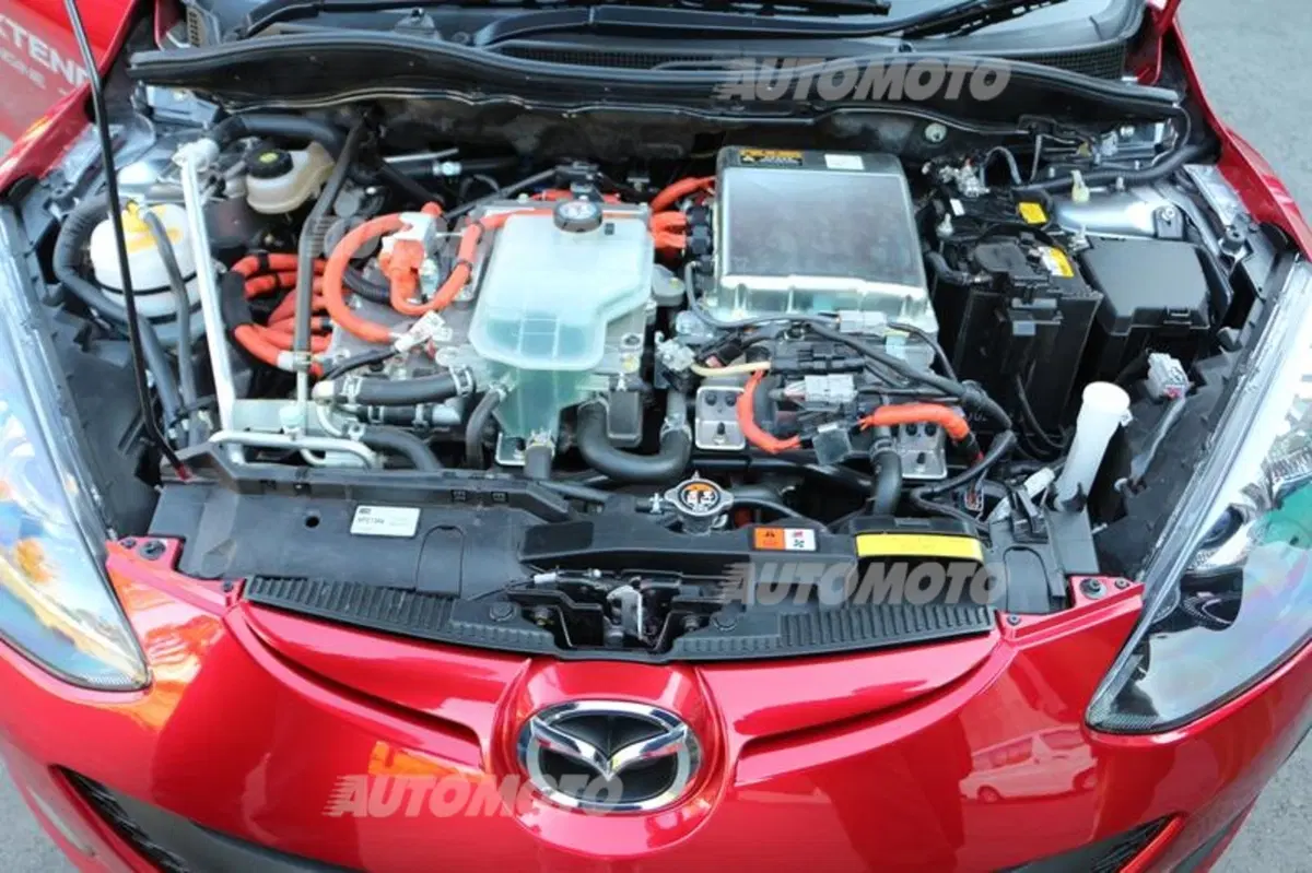 Mazda2 EV (14)