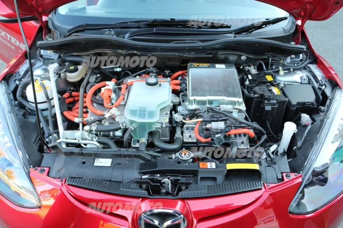 Mazda2 EV (17)