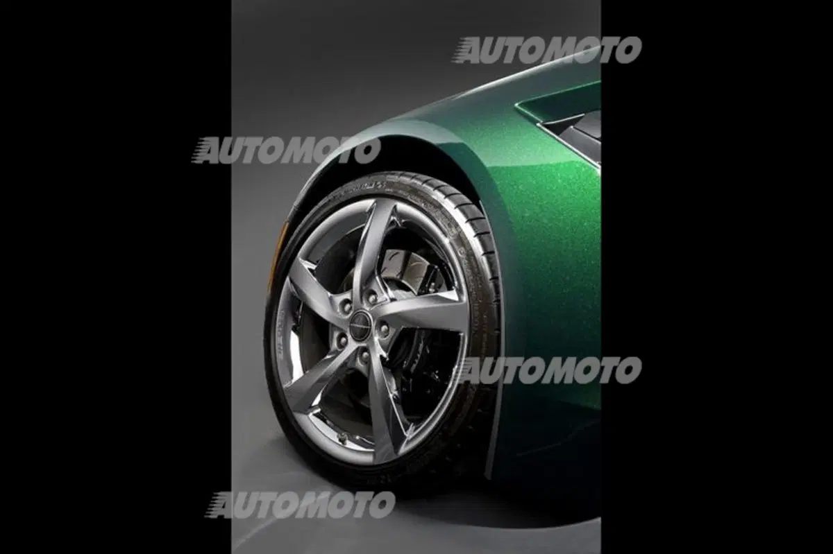 Corvette Stingray Premiere Edition Convertible (5)