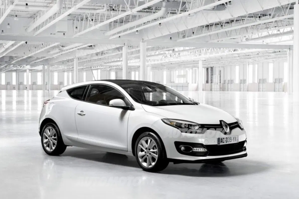 Renault Mégane restyling: i prezzi (10)