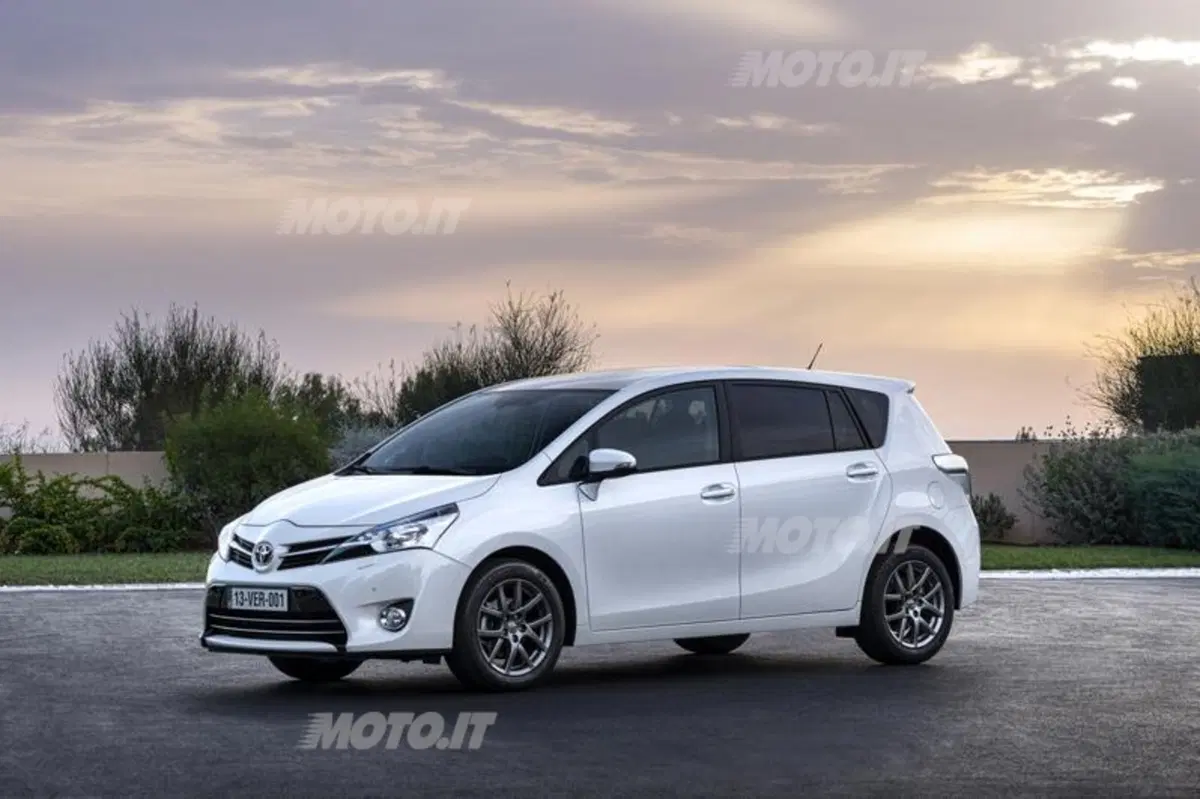 Toyota Verso: la 1.6 D-4D sarà equipaggiata con un motore BMW (4)