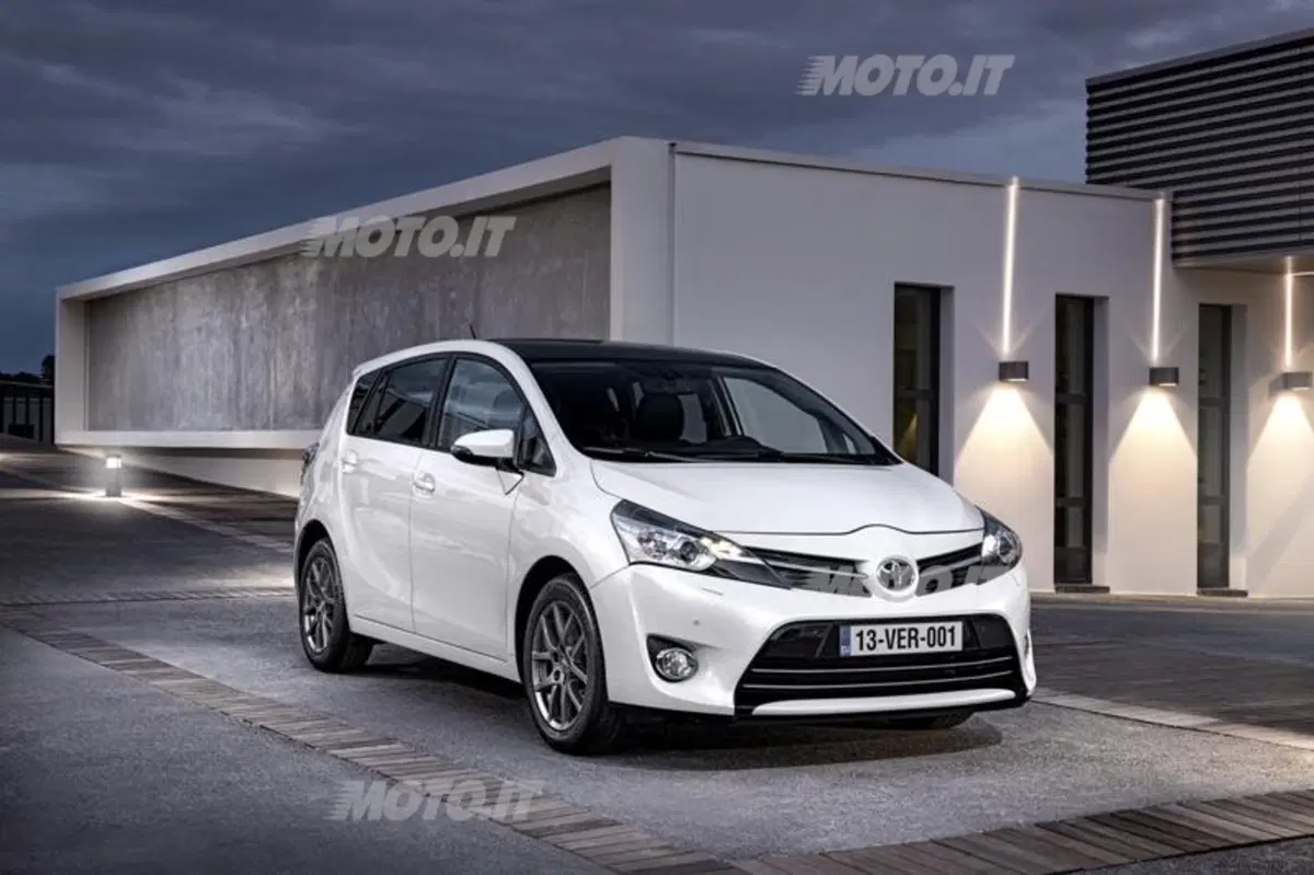Toyota Verso: la 1.6 D-4D sarà equipaggiata con un motore BMW (13)
