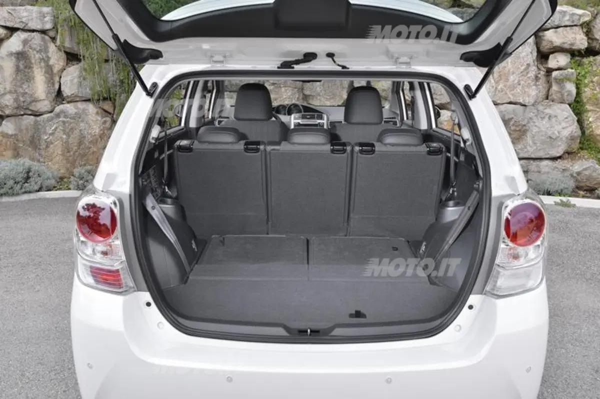 Toyota Verso: la 1.6 D-4D sarà equipaggiata con un motore BMW (20)