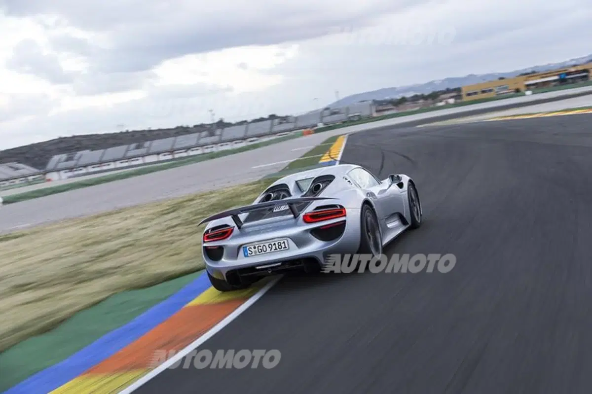 Porsche 918 Spyder (4)