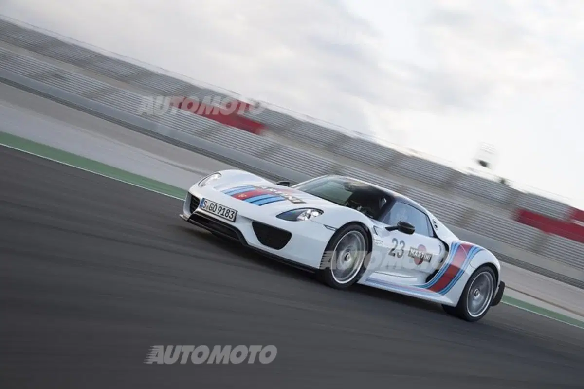 Porsche 918 Spyder (9)