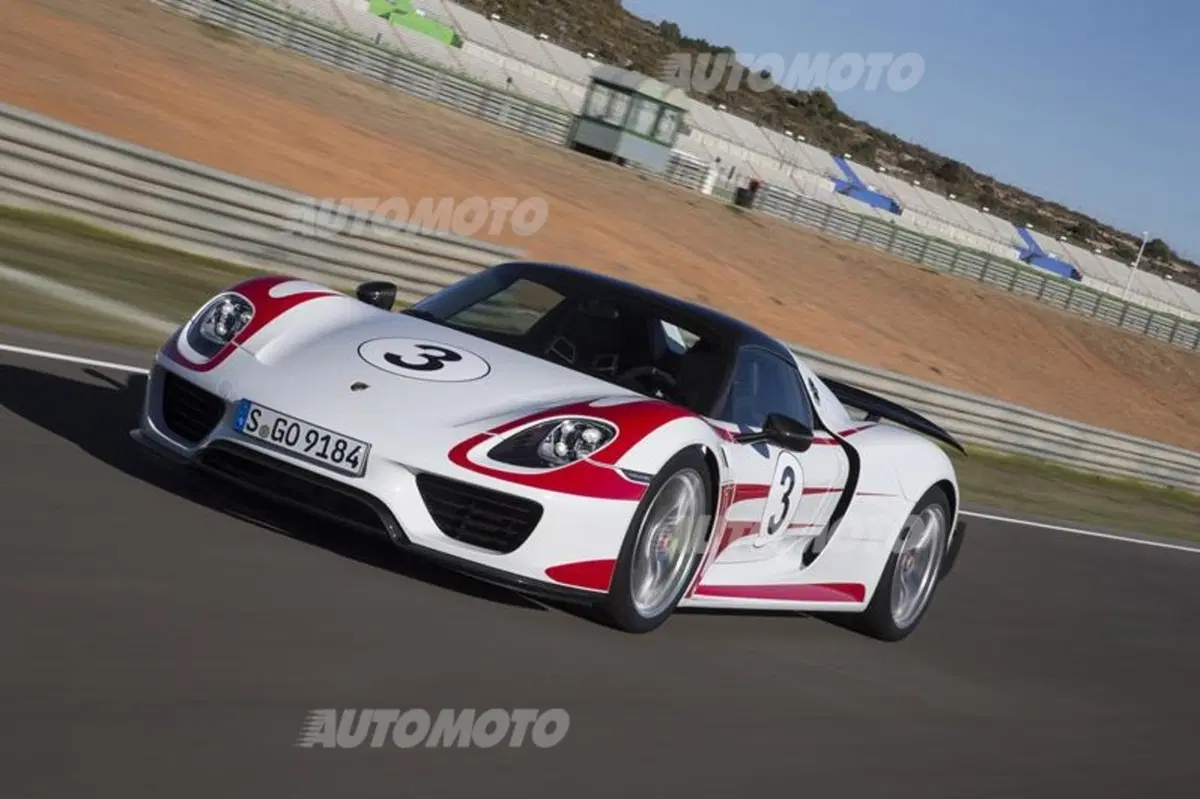 Porsche 918 Spyder (17)