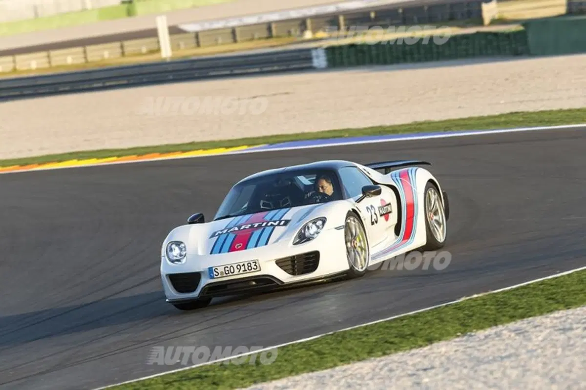 Porsche 918 Spyder (28)