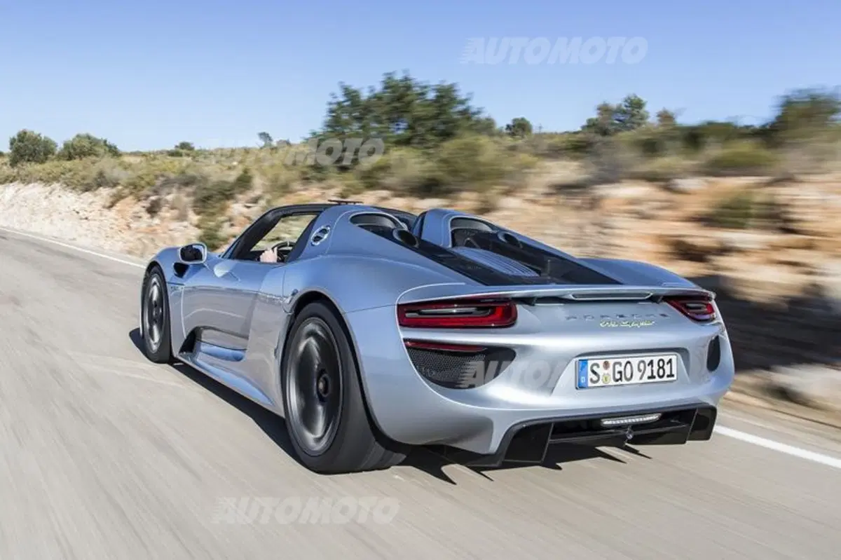 Porsche 918 Spyder (34)