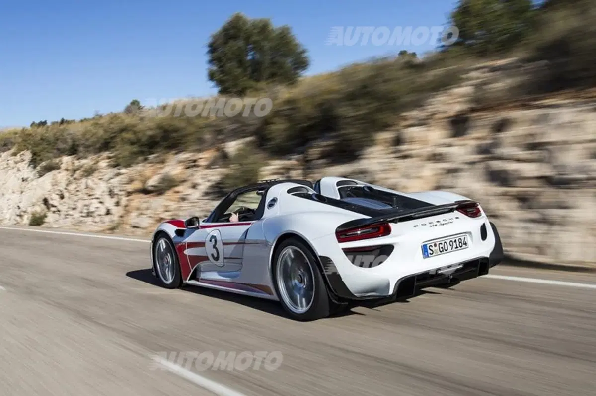 Porsche 918 Spyder (37)