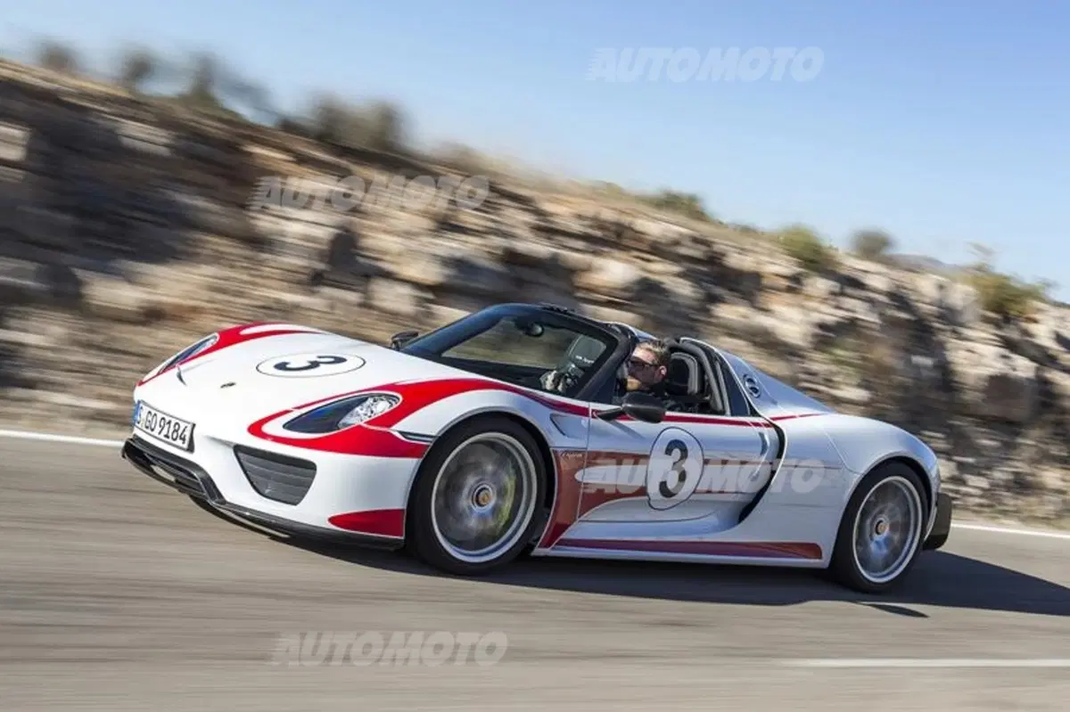 Porsche 918 Spyder (38)
