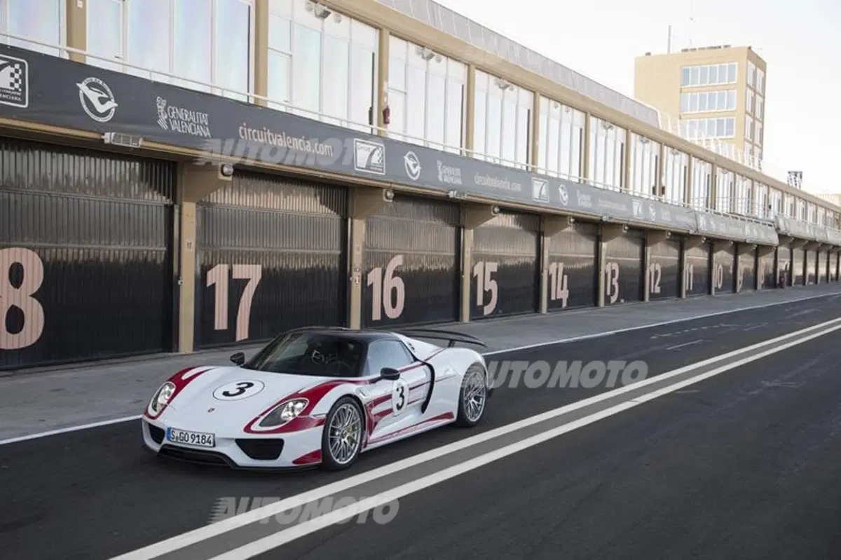 Porsche 918 Spyder (41)