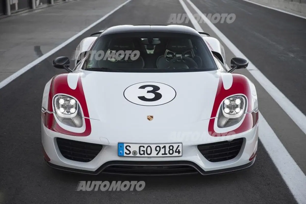 Porsche 918 Spyder (47)