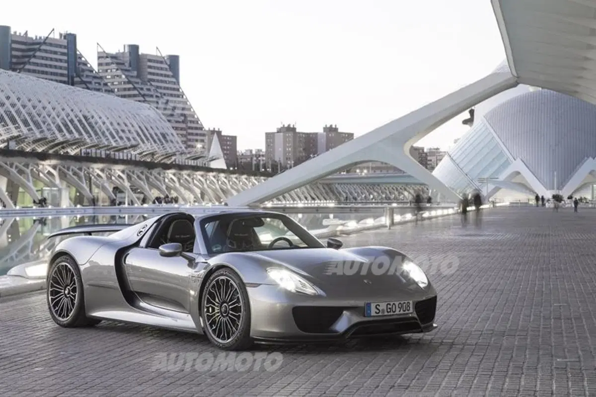 Porsche 918 Spyder (49)