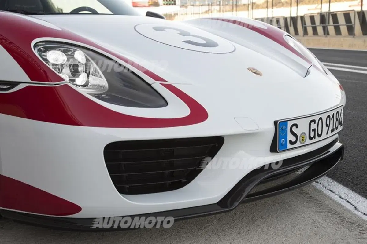 Porsche 918 Spyder (51)