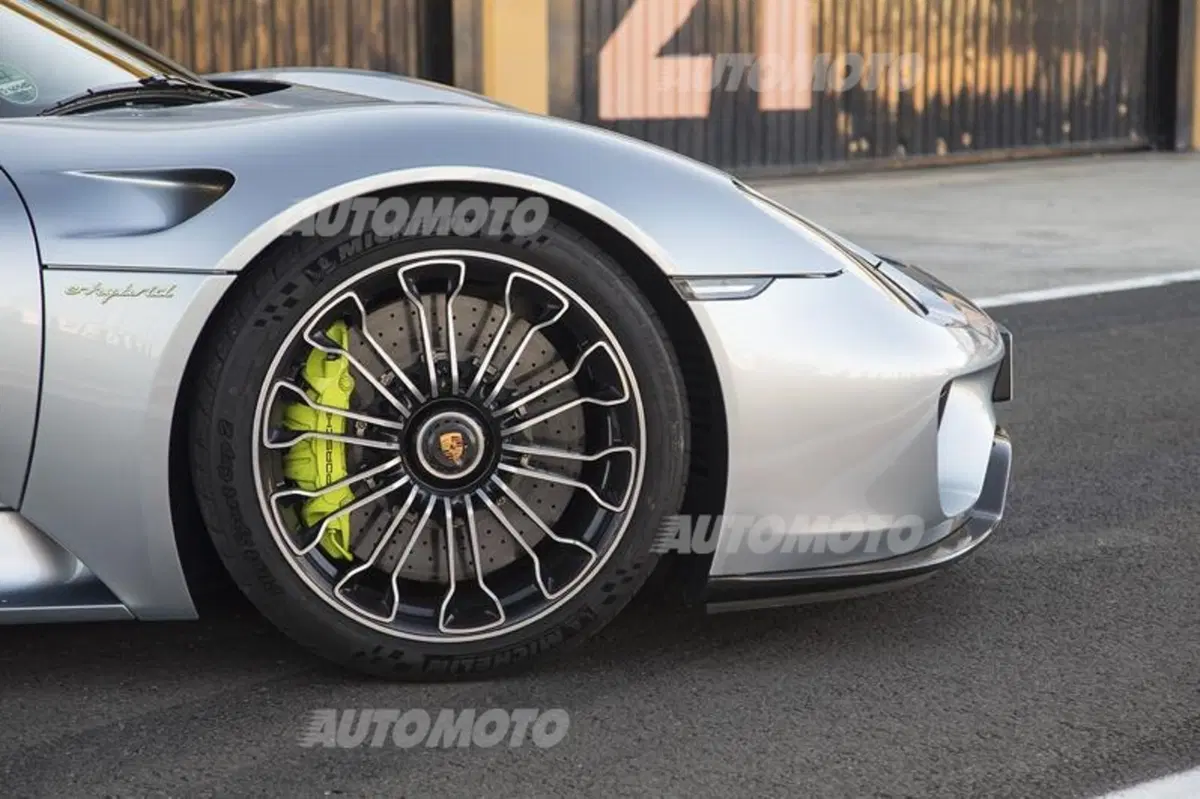 Porsche 918 Spyder (56)