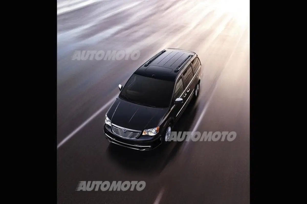 Lancia Voyager 2.8 L diesel 177 CV (28)