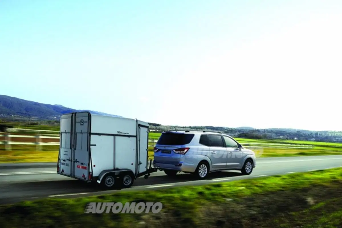 Nuova SsangYong Rodius: la monovolume coreana extra-large torna in Italia (8)