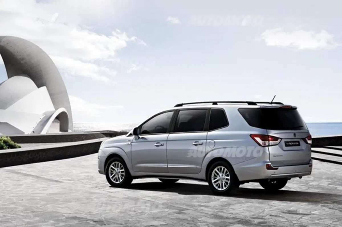 Nuova SsangYong Rodius: la monovolume coreana extra-large torna in Italia (13)