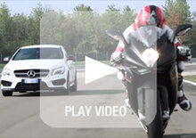 Mercedes-Benz CLA 45 AMG vs MV Agusta F3 800: eccole insieme in pista