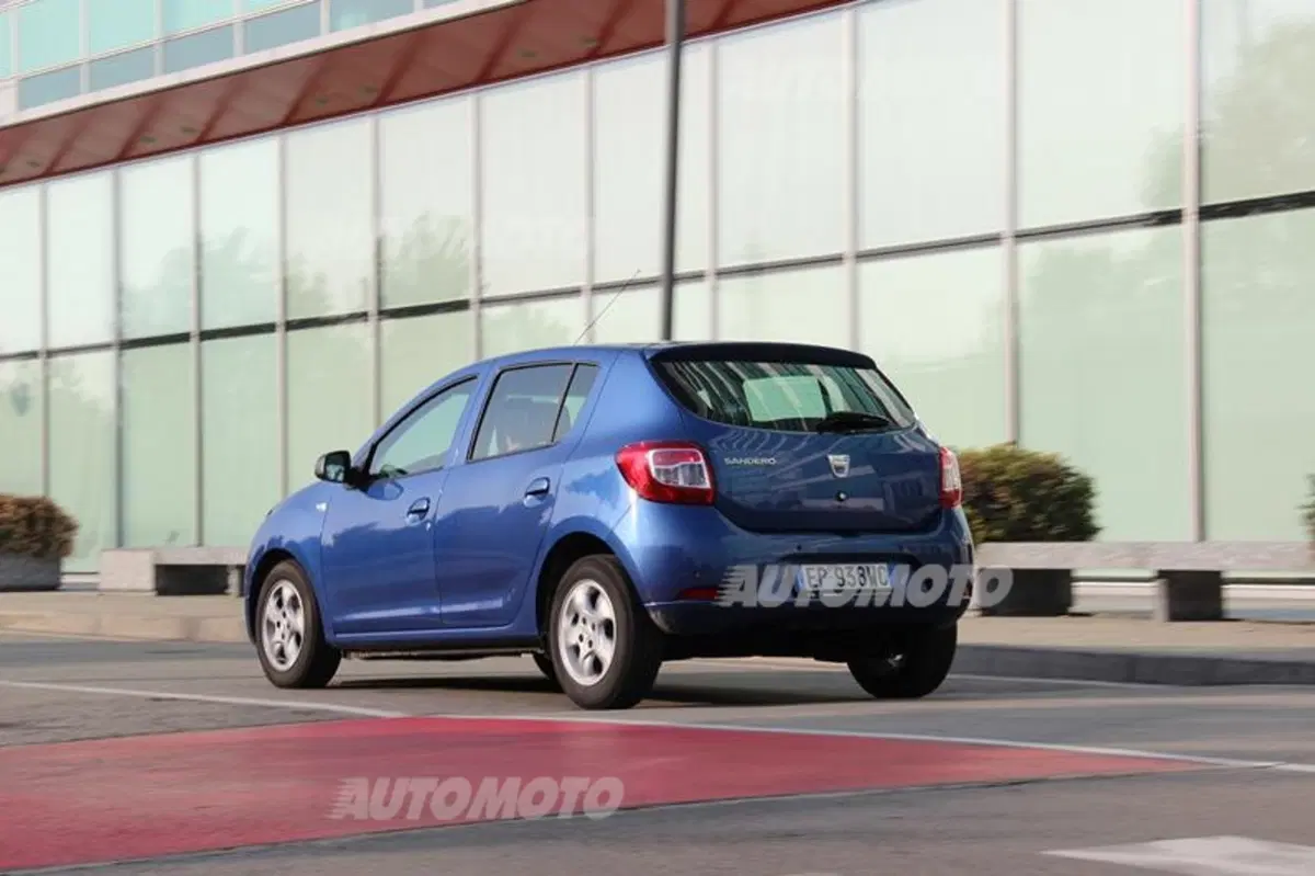 Dacia Sandero 1.2 GPL (7)