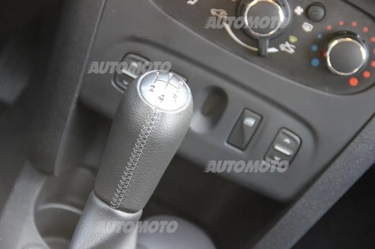 Dacia Sandero 1.2 GPL (33)
