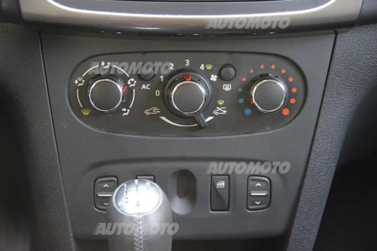Dacia Sandero 1.2 GPL (35)