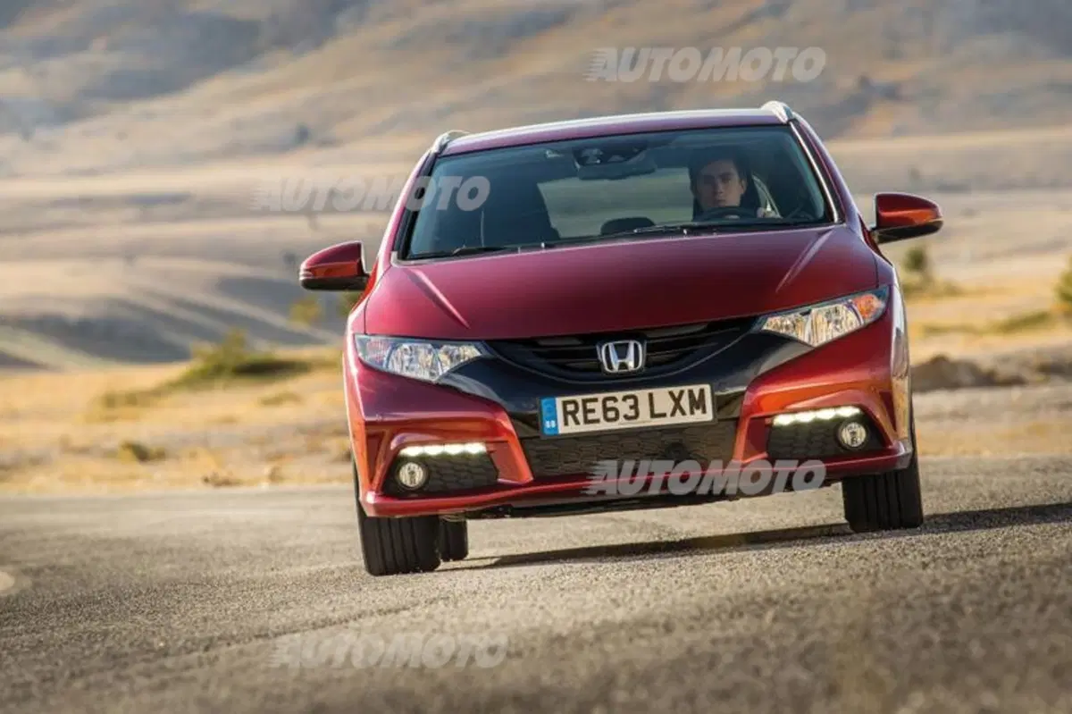 Honda Civic Tourer (5)