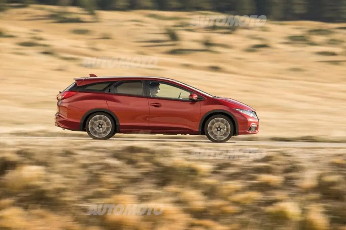 Honda Civic Tourer (6)