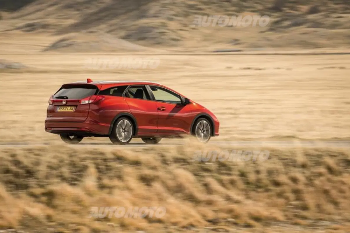 Honda Civic Tourer (10)