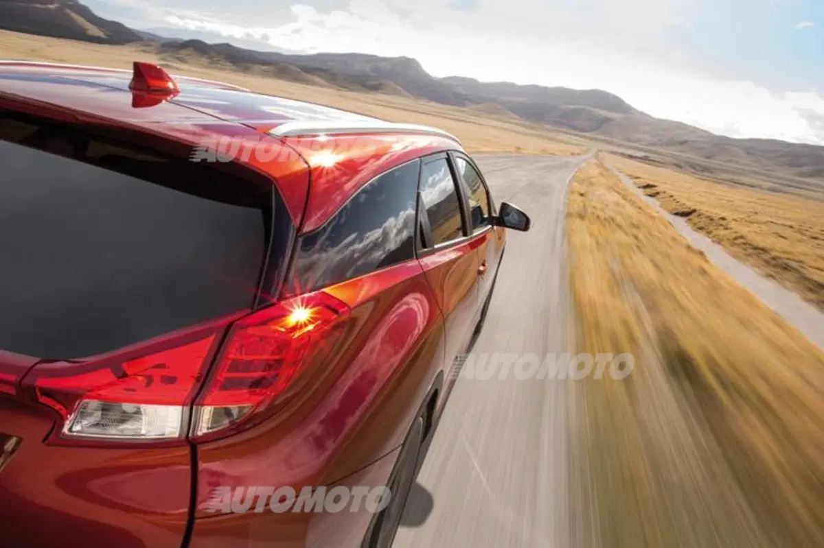 Honda Civic Tourer (11)