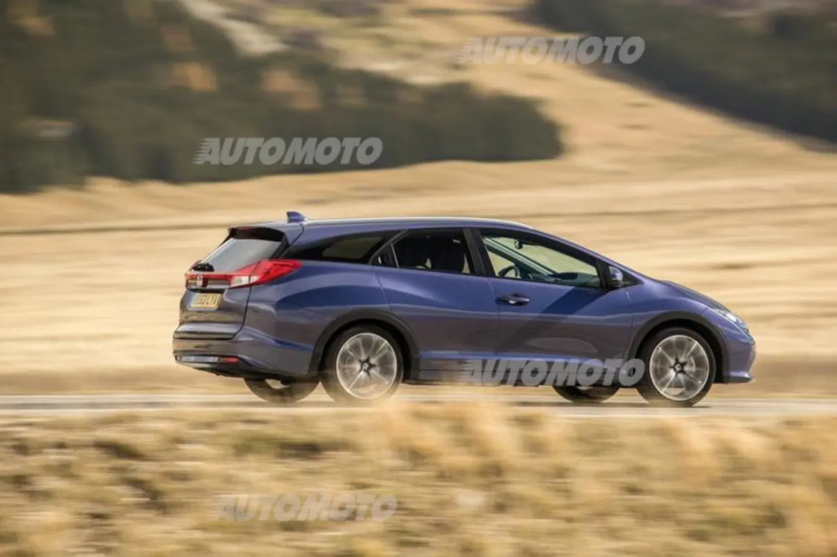 Honda Civic Tourer (14)