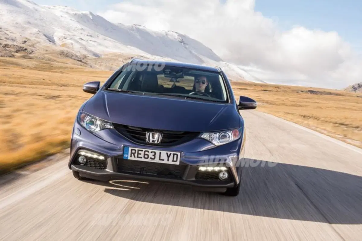 Honda Civic Tourer (16)